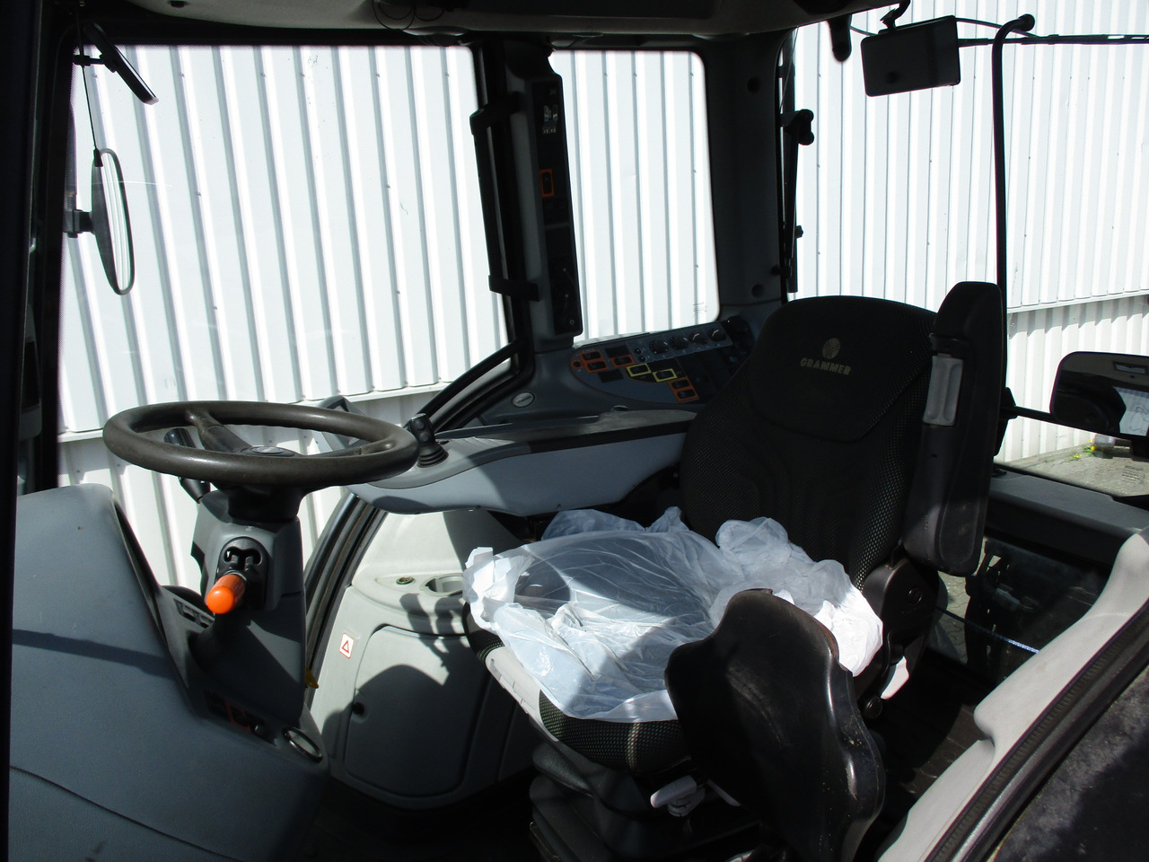 Traktör Valtra T 213: fotoğraf 6