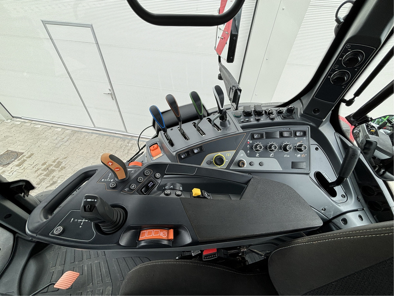 Valtra T 255 Active - Traktör: fotoğraf 3 Valtra T 255 Active - Traktör: fotoğraf 3