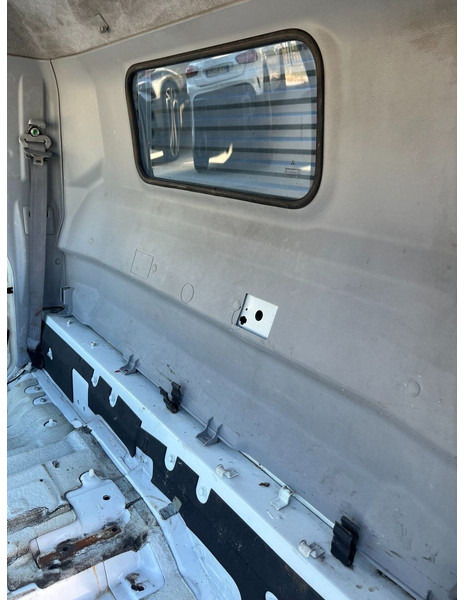 Kabin ve iç mekan - Kamyon Mitsubishi CANTER S TYPE MODEL: fotoğraf 7