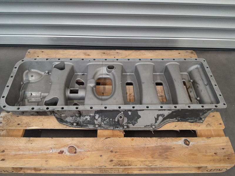 Scania Oil Pan Frame - Motor ve yedek parça - Kamyon: fotoğraf 3 Scania Oil Pan Frame - Motor ve yedek parça - Kamyon: fotoğraf 3