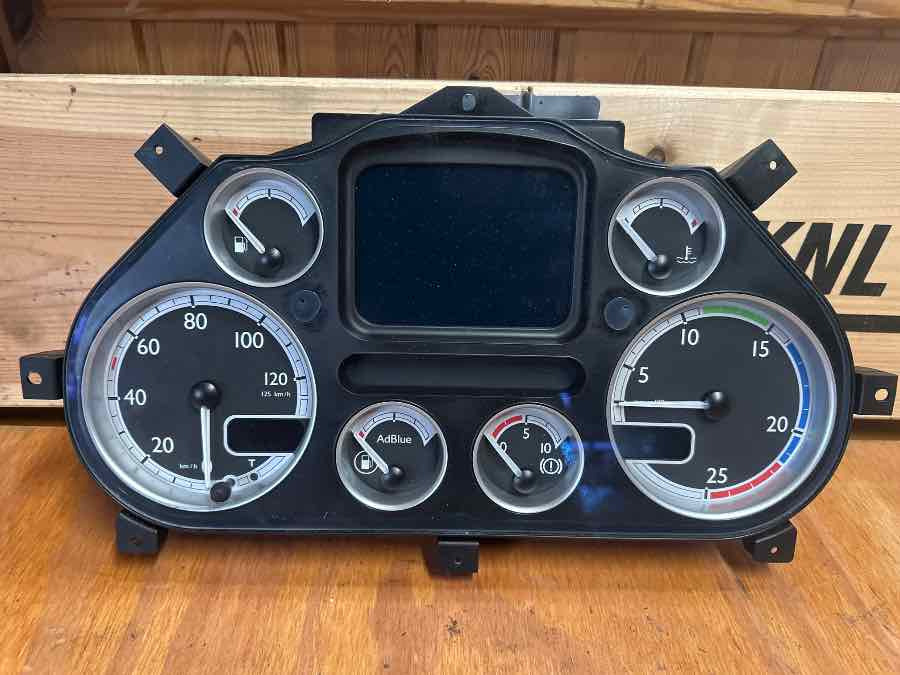 DAF INSTRUMENT ICL 1743496 - Kabin ve iç mekan - Kamyon: fotoğraf 1 DAF INSTRUMENT ICL 1743496 - Kabin ve iç mekan - Kamyon: fotoğraf 1