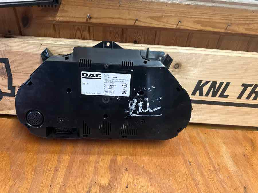 DAF INSTRUMENT ICL 1743496 - Kabin ve iç mekan - Kamyon: fotoğraf 2 DAF INSTRUMENT ICL 1743496 - Kabin ve iç mekan - Kamyon: fotoğraf 2