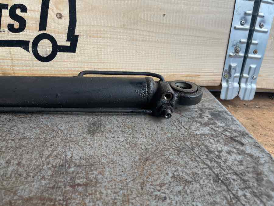 MAN CABINE TILT CYLINDER 81.41723-6137 - Kabin ve iç mekan - Kamyon: fotoğraf 2 MAN CABINE TILT CYLINDER 81.41723-6137 - Kabin ve iç mekan - Kamyon: fotoğraf 2