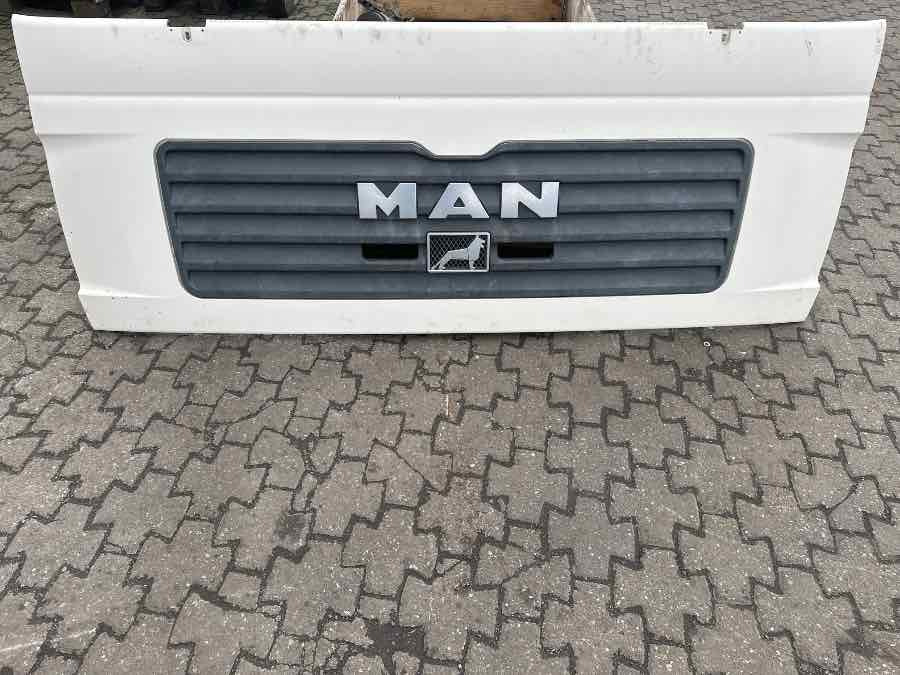MAN TGA FRONT SERVICE DOOR 81.61110-0053 - Kaporta ve Dış Aksam - Kamyon: fotoğraf 1 MAN TGA FRONT SERVICE DOOR 81.61110-0053 - Kaporta ve Dış Aksam - Kamyon: fotoğraf 1