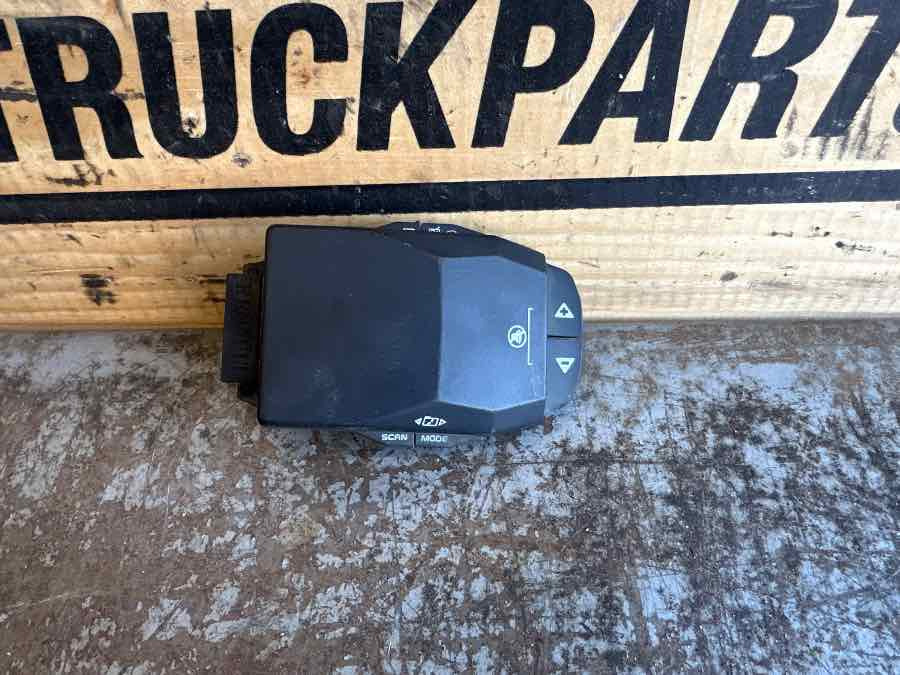 RENAULT LEVER SWITCH 21708999 - Kabin ve iç mekan - Kamyon: fotoğraf 2 RENAULT LEVER SWITCH 21708999 - Kabin ve iç mekan - Kamyon: fotoğraf 2