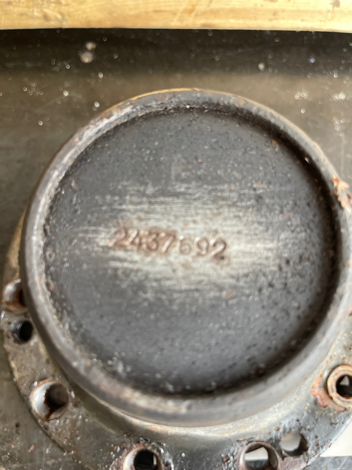 SCANIA DRIVE SHAFT FLANGE 2437692 - Aks mili - Kamyon: fotoğraf 2 SCANIA DRIVE SHAFT FLANGE 2437692 - Aks mili - Kamyon: fotoğraf 2