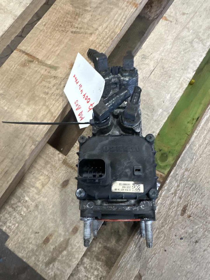 SETRA / MERCEDES BRAKE VALVE A0044314906 - Fren valfi - Otobüs: fotoğraf 1 SETRA / MERCEDES BRAKE VALVE A0044314906 - Fren valfi - Otobüs: fotoğraf 1