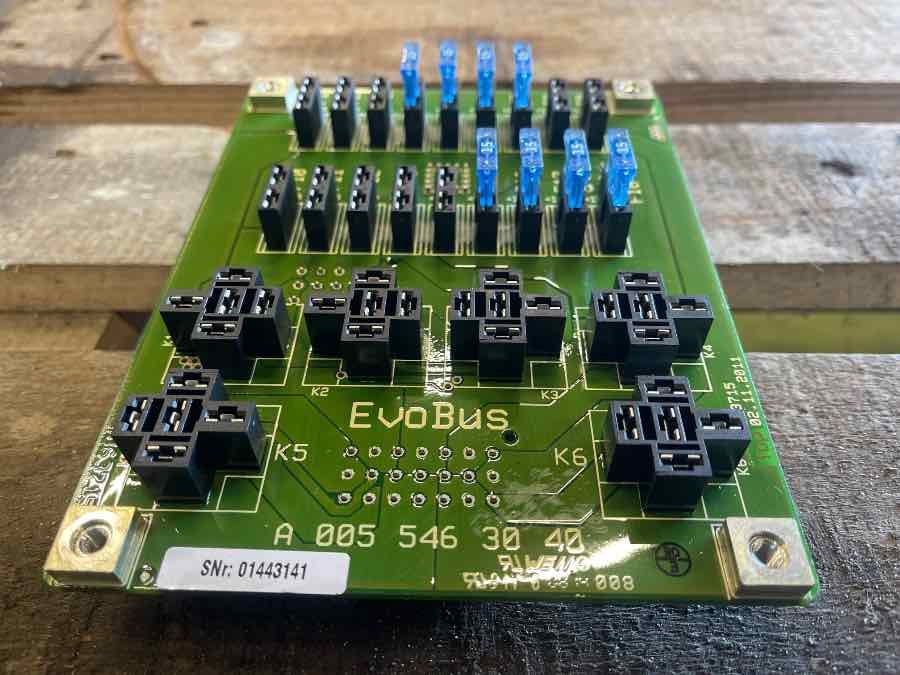 SETRA / MERCEDES SWITCH PANEL A0055463040 - Elektrik sistemi - Otobüs: fotoğraf 1 SETRA / MERCEDES SWITCH PANEL A0055463040 - Elektrik sistemi - Otobüs: fotoğraf 1