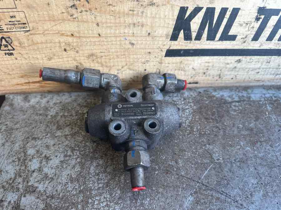 VOLVO STEERING VALVE 20757513 - Fren valfi - Kamyon: fotoğraf 2 VOLVO STEERING VALVE 20757513 - Fren valfi - Kamyon: fotoğraf 2
