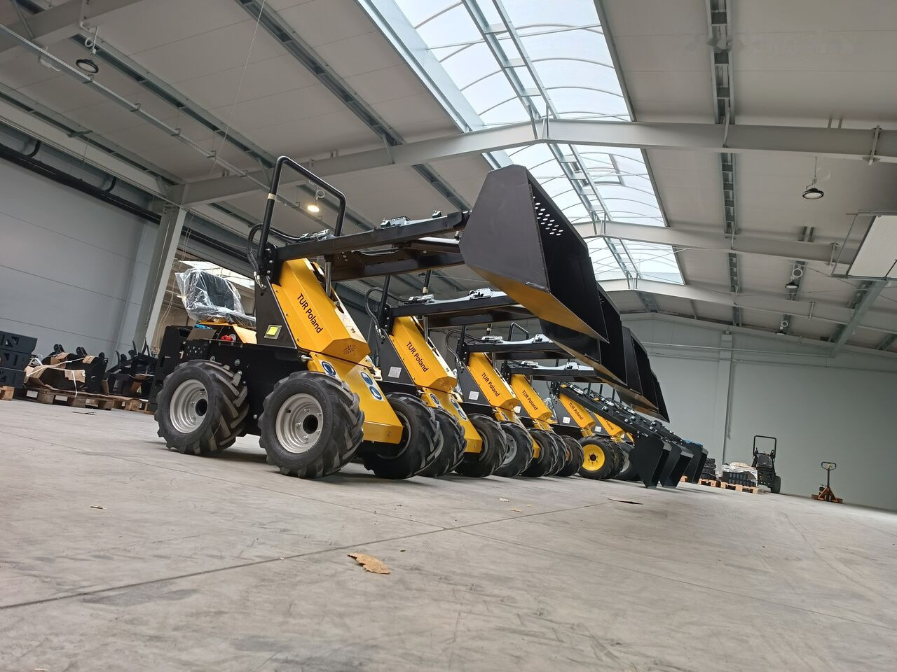 Tur Poland Mini Loader TUR N 520 Mini Hoflader Kompaktlader Briggs&Stratton - Mini yükleyici: fotoğraf 1 Tur Poland Mini Loader TUR N 520 Mini Hoflader Kompaktlader Briggs&Stratton - Mini yükleyici: fotoğraf 1