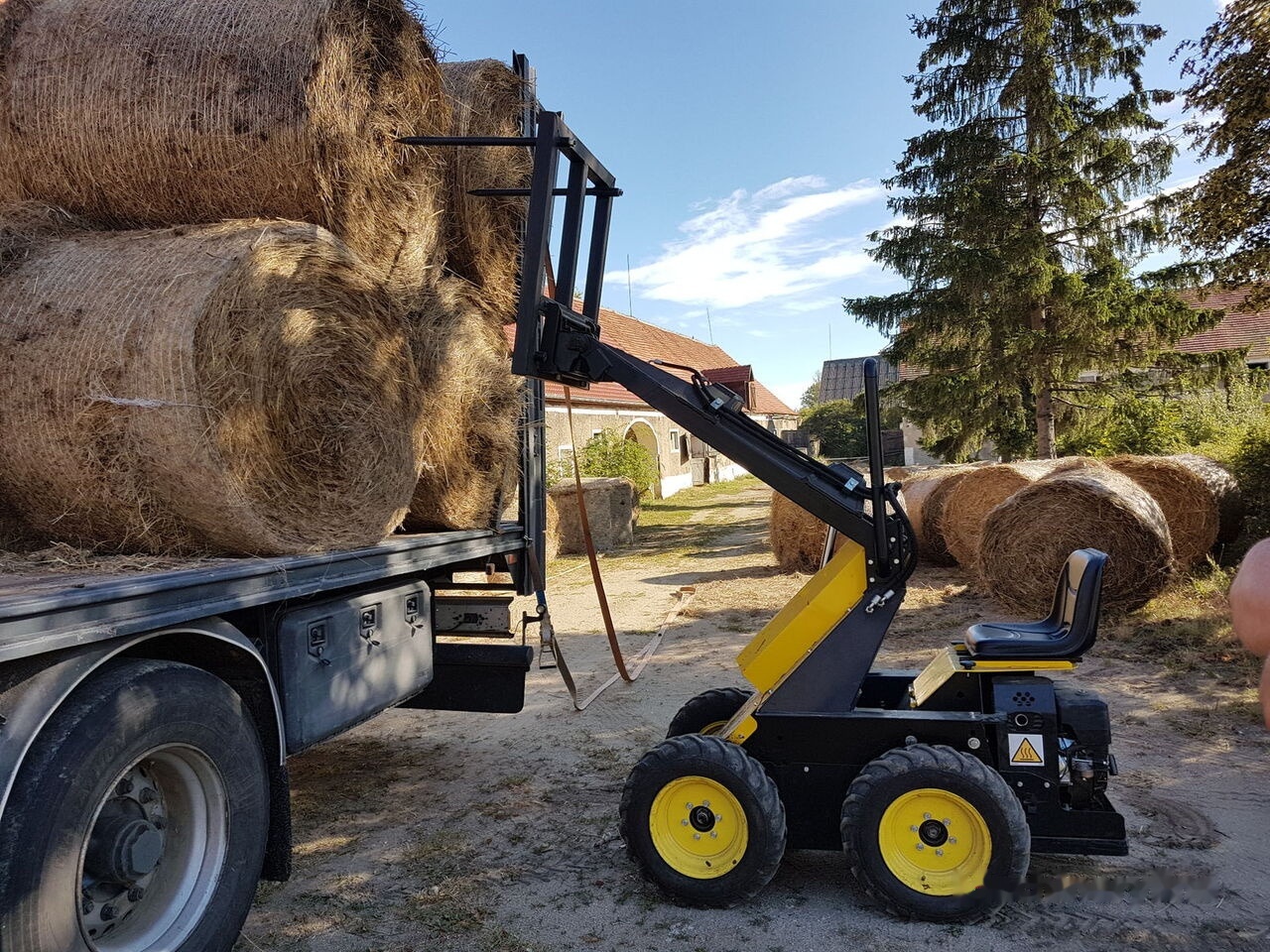Tur Poland Miniradlader Miniloader Mini hoflader TUR N 520 Briggs&Stratton - Mini yükleyici: fotoğraf 1 Tur Poland Miniradlader Miniloader Mini hoflader TUR N 520 Briggs&Stratton - Mini yükleyici: fotoğraf 1