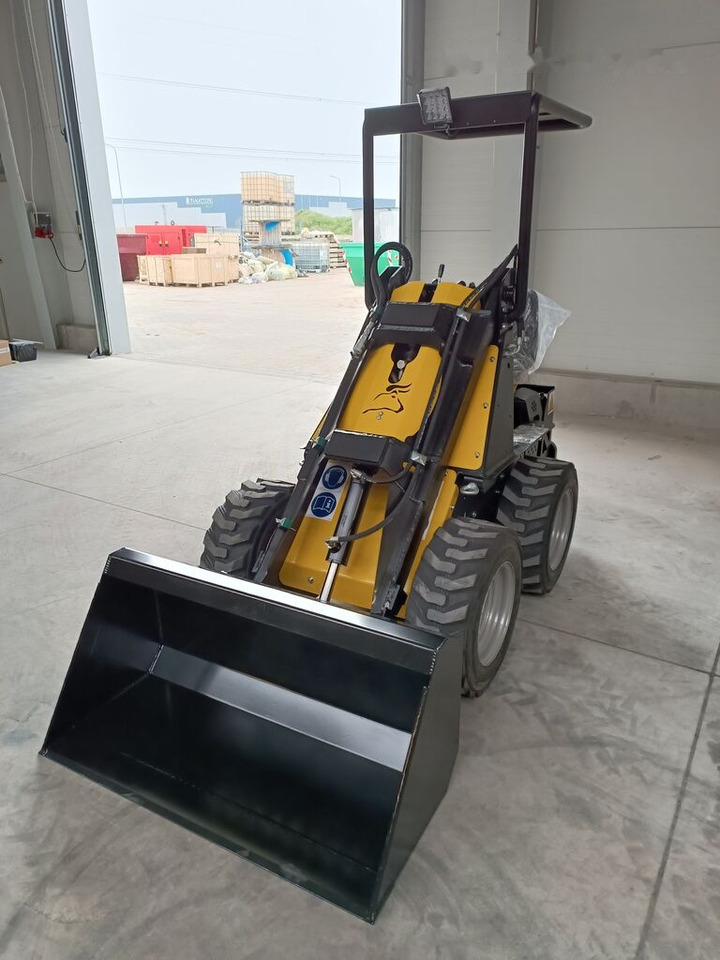 Tur Poland Radlader Mini loader Mini Hoflader N 520 - Mini yükleyici: fotoğraf 2 Tur Poland Radlader Mini loader Mini Hoflader N 520 - Mini yükleyici: fotoğraf 2