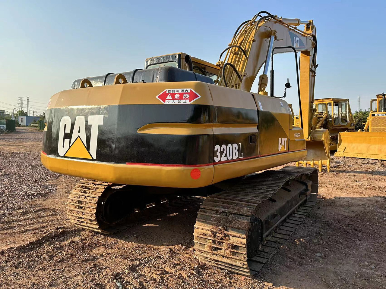 CAT 320B - Paletli ekskavatör: fotoğraf 5 CAT 320B - Paletli ekskavatör: fotoğraf 5