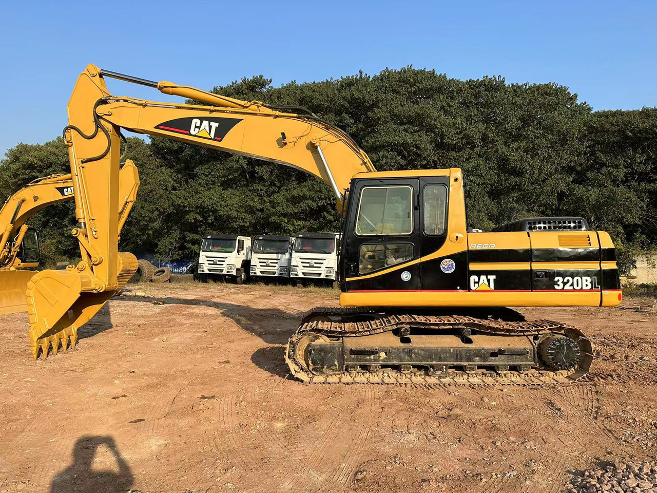CAT 320B - Paletli ekskavatör: fotoğraf 2 CAT 320B - Paletli ekskavatör: fotoğraf 2