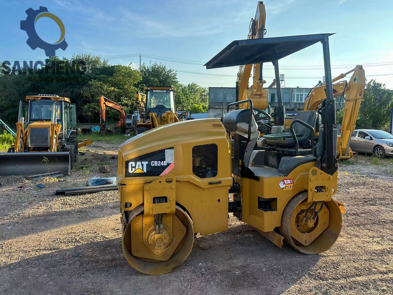 CAT CB24B - Silindir makinesi: fotoğraf 2 CAT CB24B - Silindir makinesi: fotoğraf 2