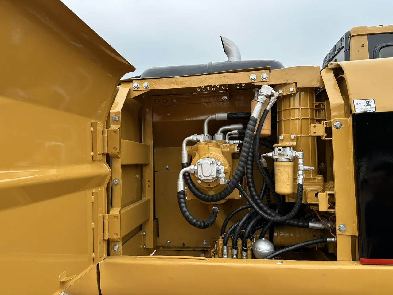 Paletli ekskavatör CATERPILLAR 320BL: fotoğraf 9