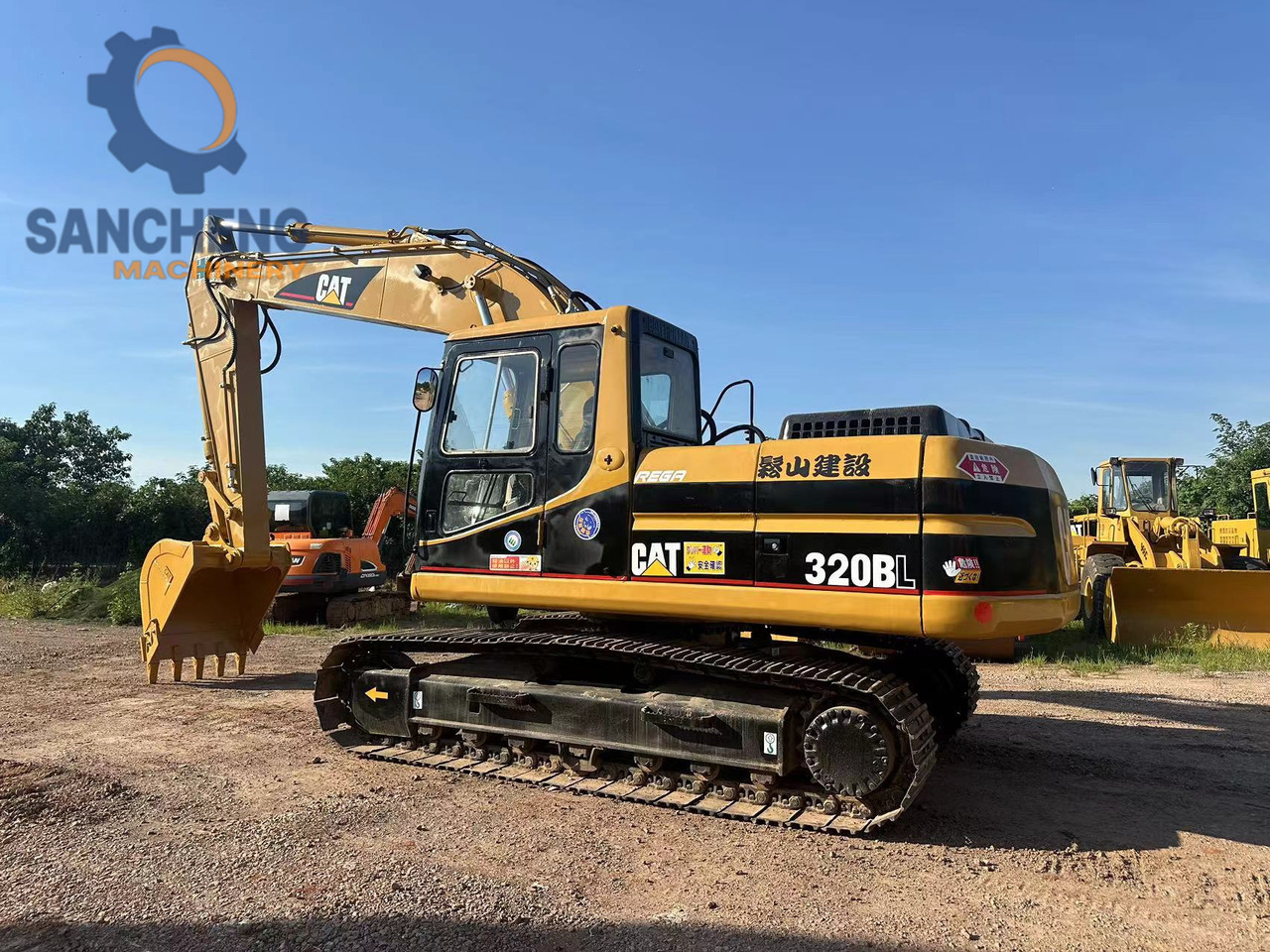 CATERPILLAR 320BL - Paletli ekskavatör: fotoğraf 2 CATERPILLAR 320BL - Paletli ekskavatör: fotoğraf 2