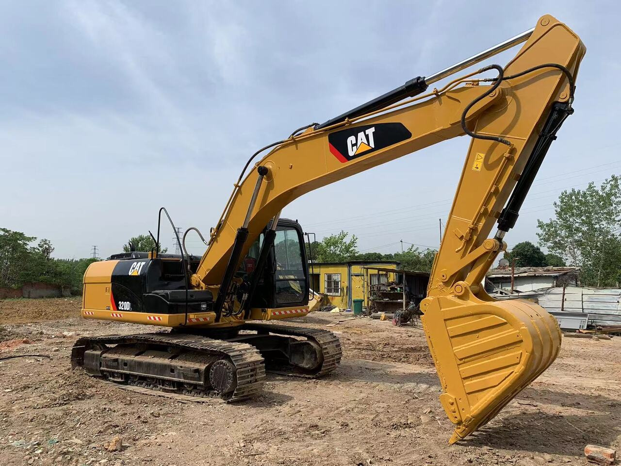 CATERPILLAR 320DL - Paletli ekskavatör: fotoğraf 4 CATERPILLAR 320DL - Paletli ekskavatör: fotoğraf 4