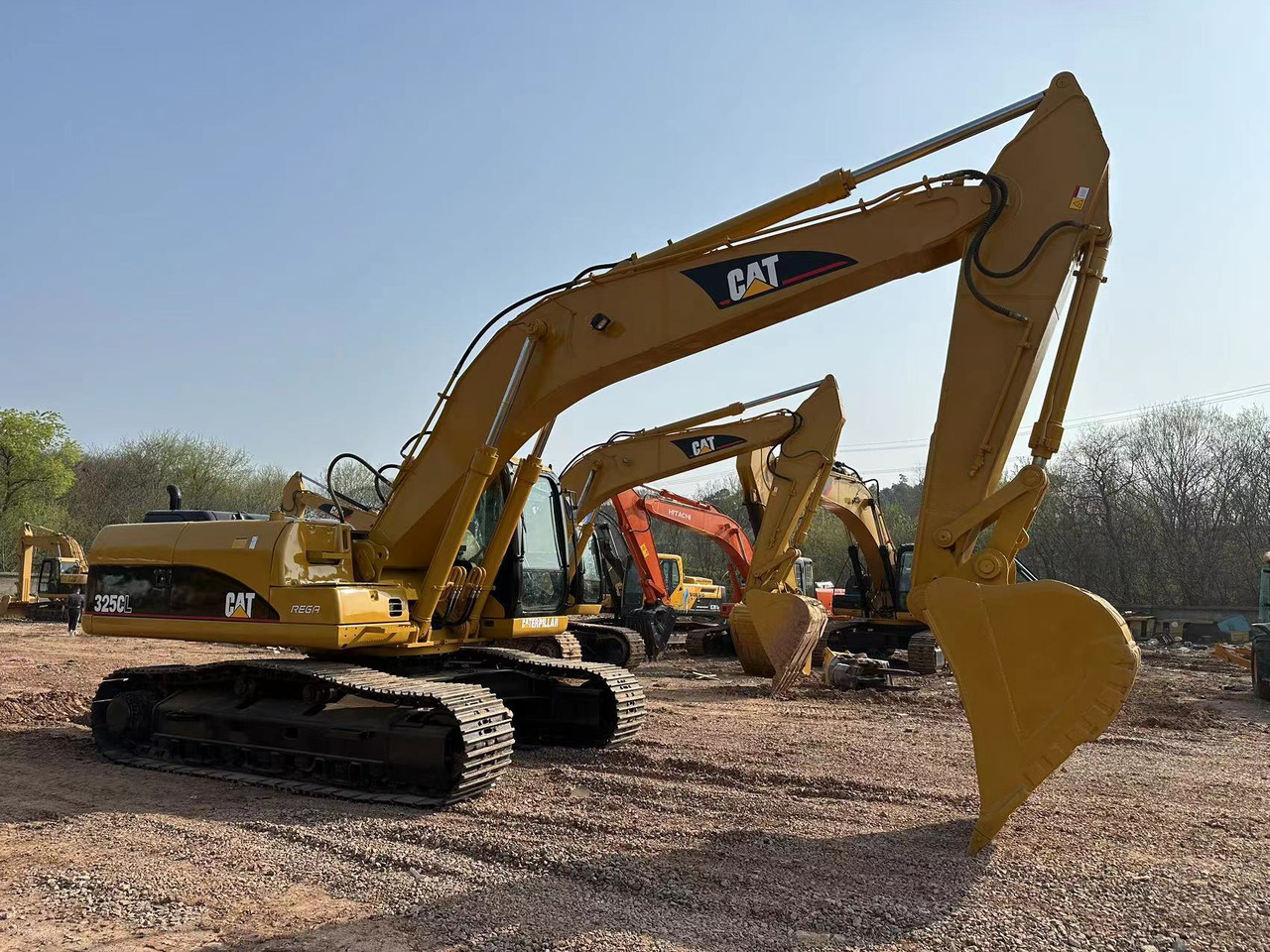 CATERPILLAR 325C - Paletli ekskavatör: fotoğraf 4 CATERPILLAR 325C - Paletli ekskavatör: fotoğraf 4