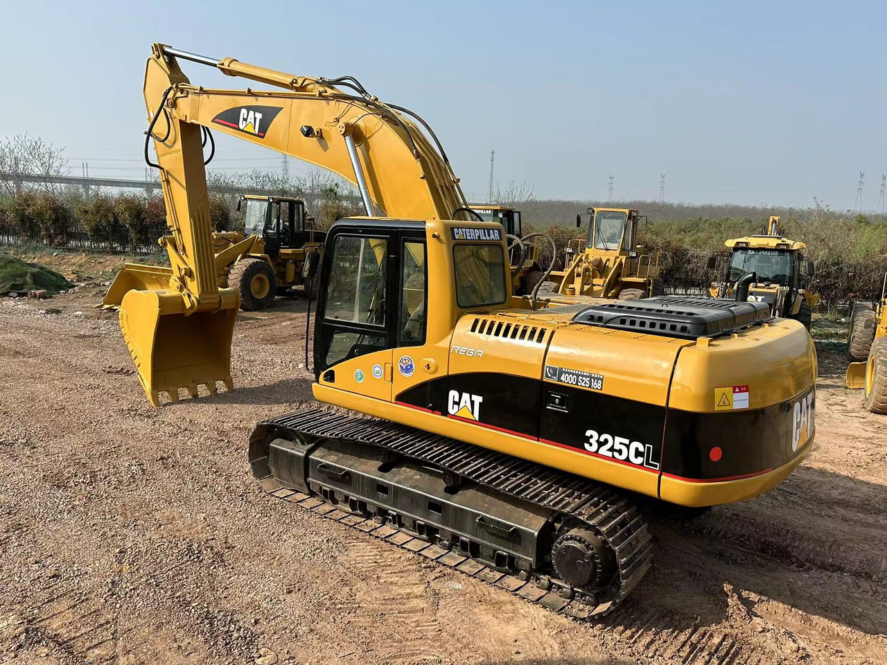 CATERPILLAR 325C - Paletli ekskavatör: fotoğraf 4 CATERPILLAR 325C - Paletli ekskavatör: fotoğraf 4