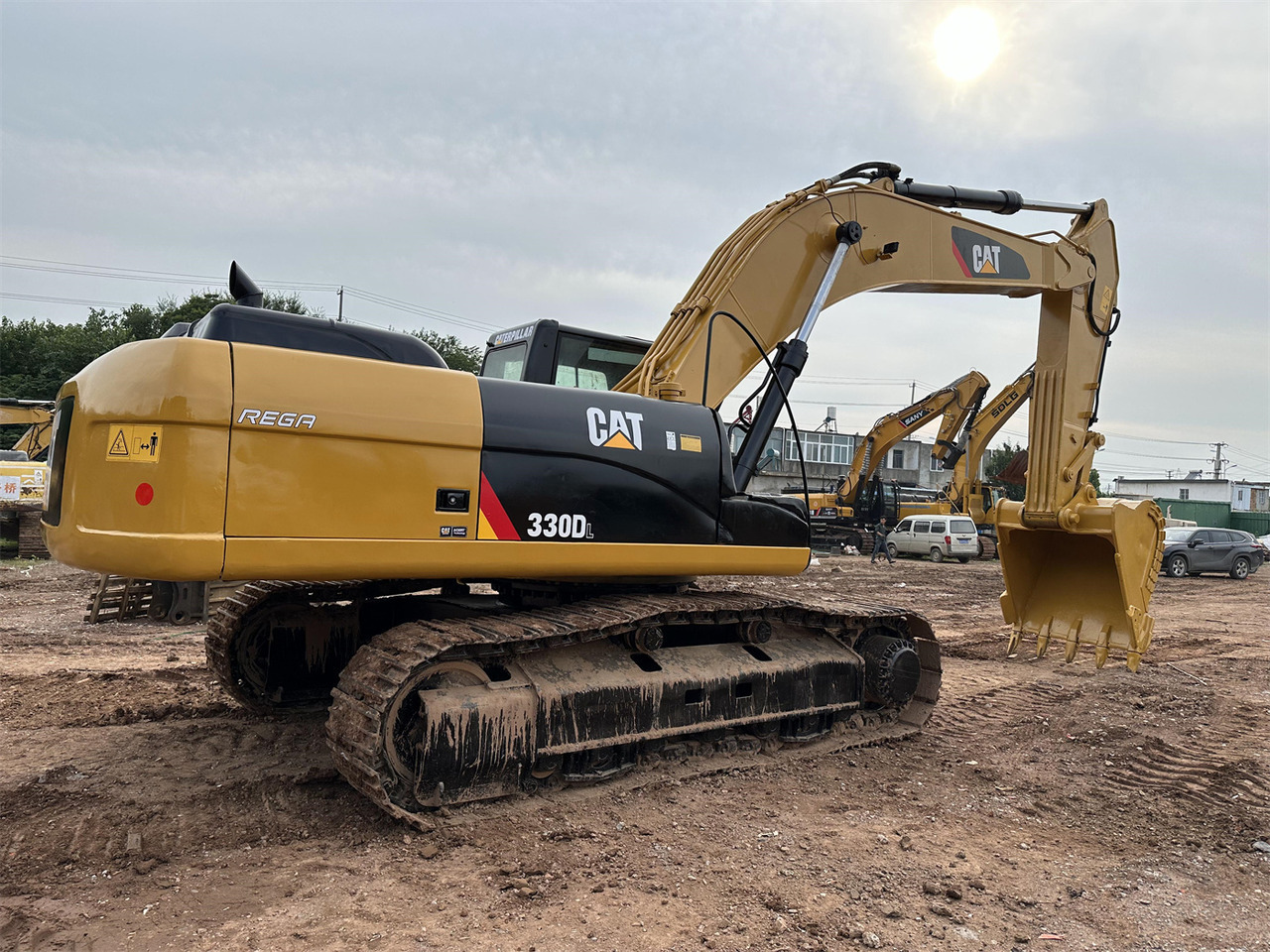 CATERPILLAR 330D - Paletli ekskavatör: fotoğraf 1 CATERPILLAR 330D - Paletli ekskavatör: fotoğraf 1