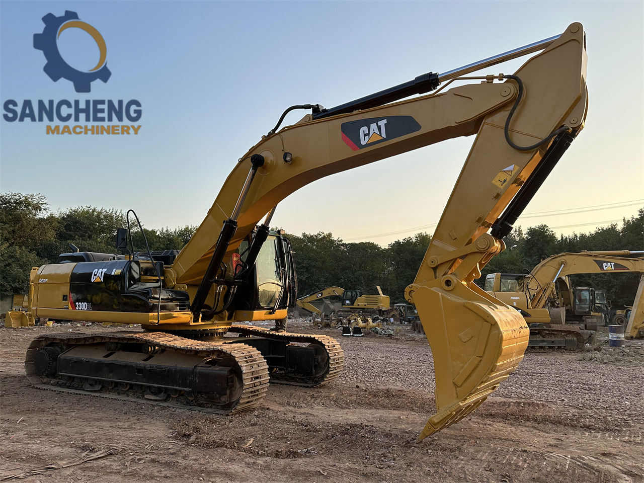 Paletli ekskavatör CATERPILLAR 330D2L: fotoğraf 9