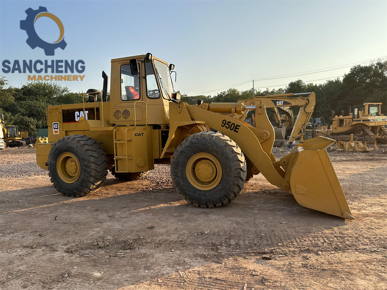 CATERPILLAR 950E - Tekerlekli yükleyici: fotoğraf 5 CATERPILLAR 950E - Tekerlekli yükleyici: fotoğraf 5