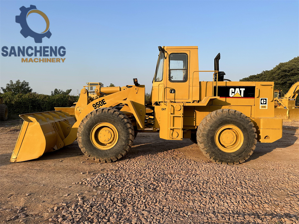 CATERPILLAR 950E - Tekerlekli yükleyici: fotoğraf 4 CATERPILLAR 950E - Tekerlekli yükleyici: fotoğraf 4