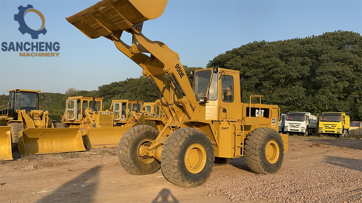 CATERPILLAR 950E - Tekerlekli yükleyici: fotoğraf 3 CATERPILLAR 950E - Tekerlekli yükleyici: fotoğraf 3