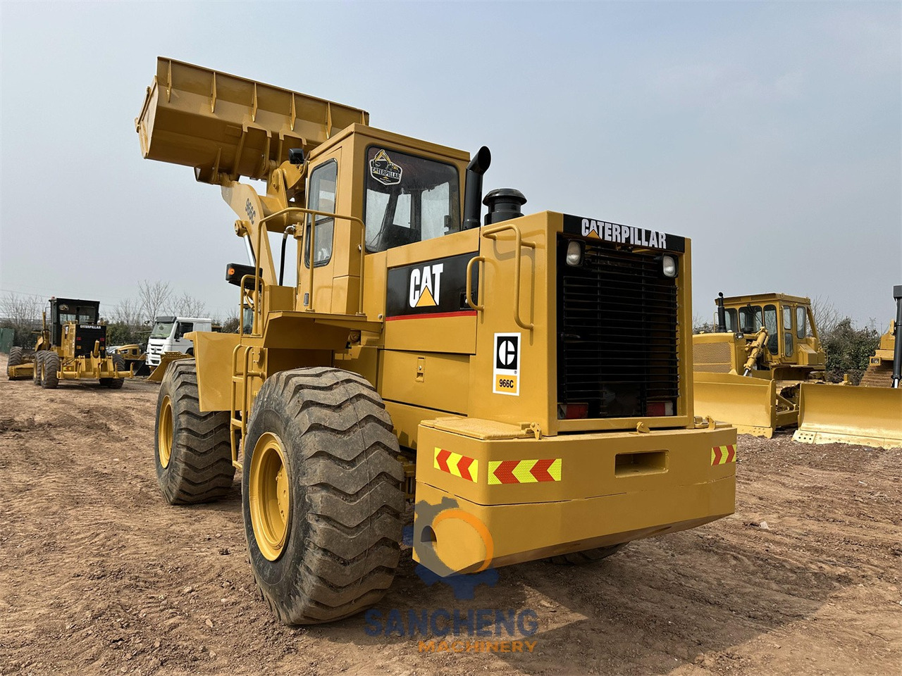 CATERPILLAR 966C - Tekerlekli yükleyici: fotoğraf 4 CATERPILLAR 966C - Tekerlekli yükleyici: fotoğraf 4