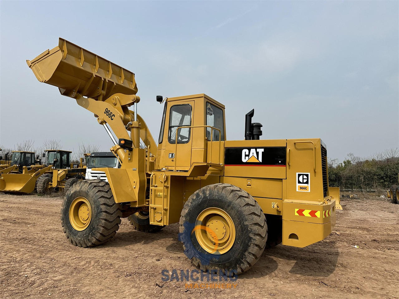 CATERPILLAR 966C - Tekerlekli yükleyici: fotoğraf 4 CATERPILLAR 966C - Tekerlekli yükleyici: fotoğraf 4