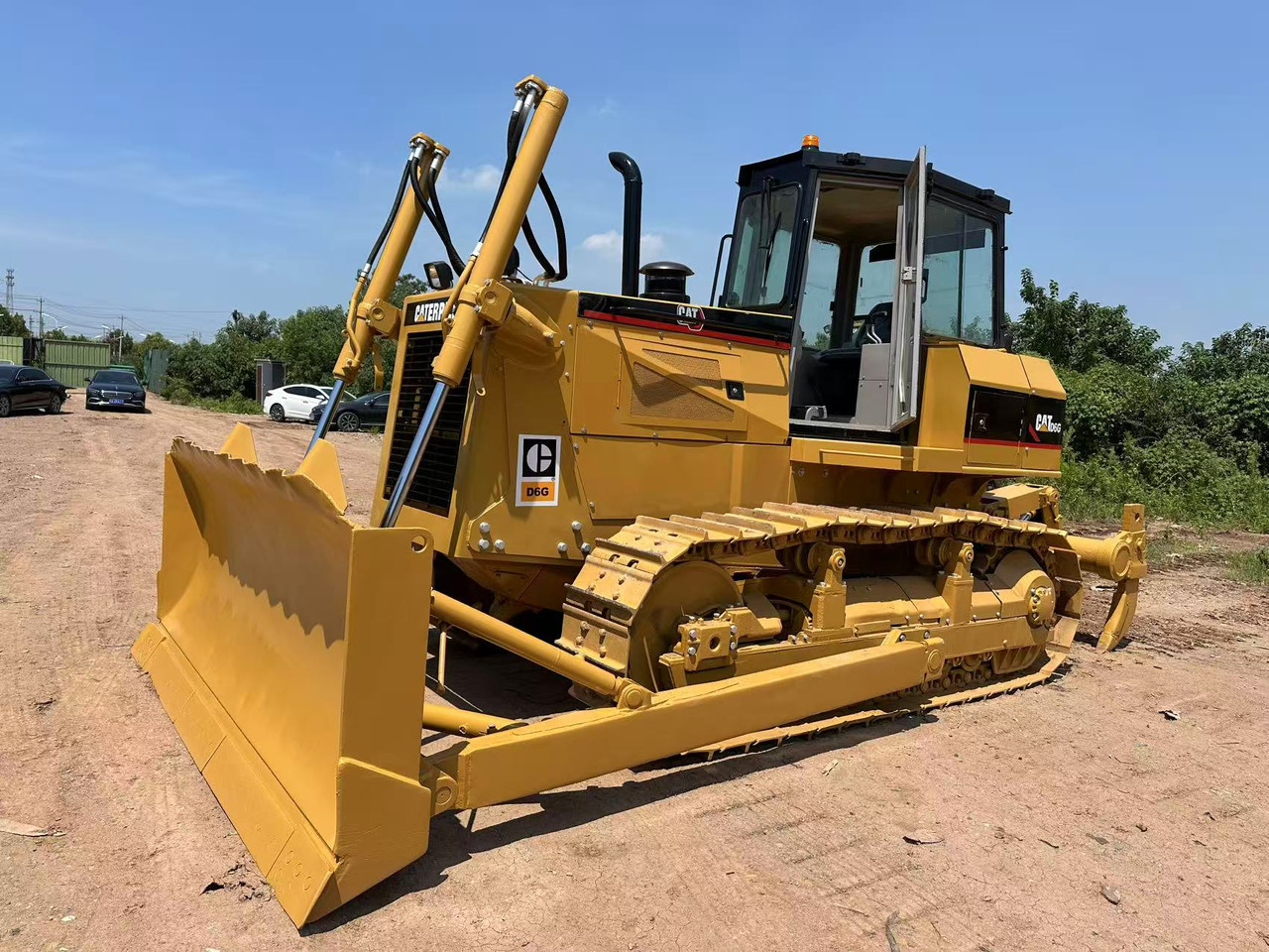 CATERPILLAR D6G - Buldozer: fotoğraf 1 CATERPILLAR D6G - Buldozer: fotoğraf 1