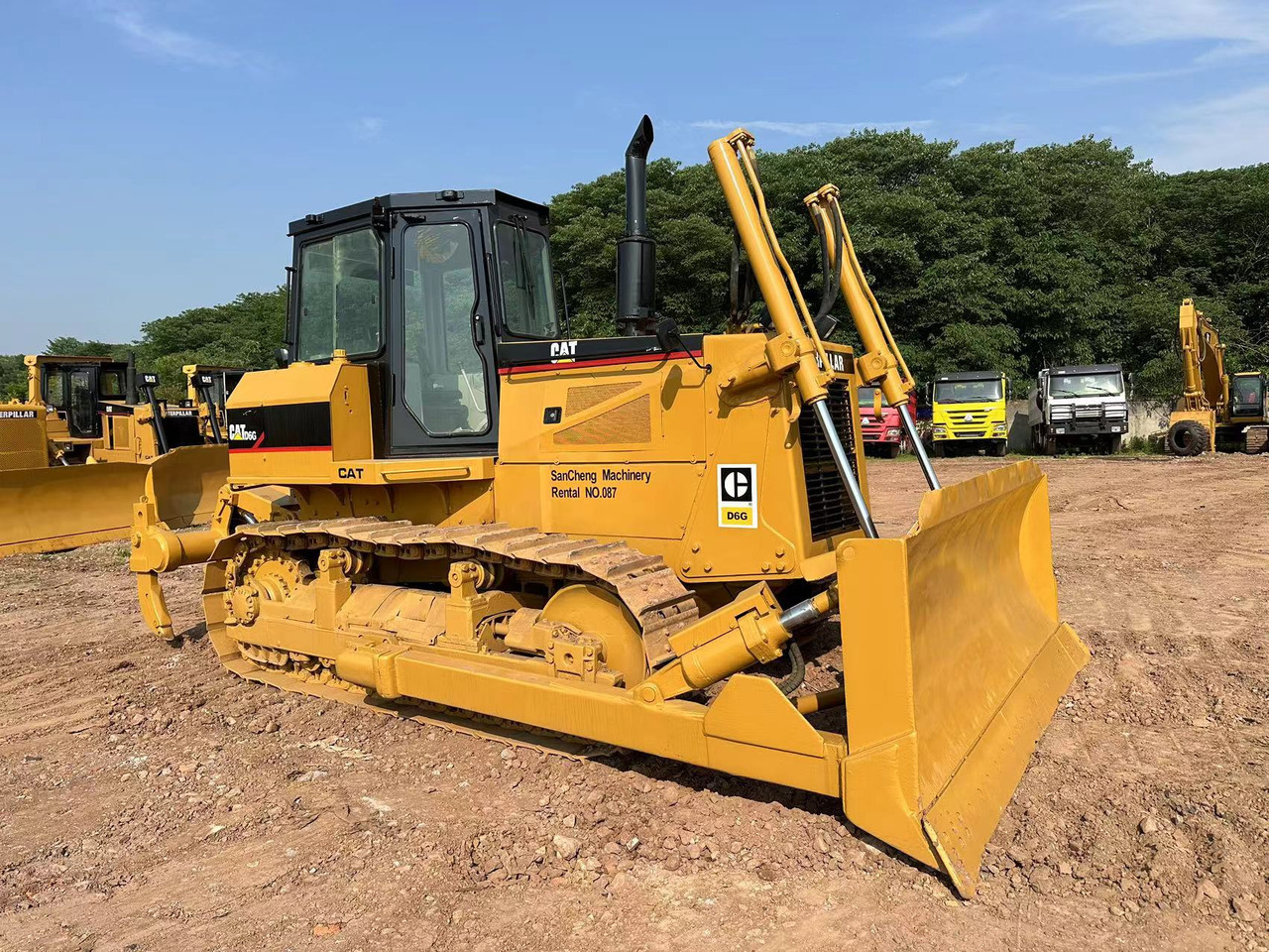 CATERPILLAR D6G Crawler Bulldozer - Buldozer: fotoğraf 2 CATERPILLAR D6G Crawler Bulldozer - Buldozer: fotoğraf 2