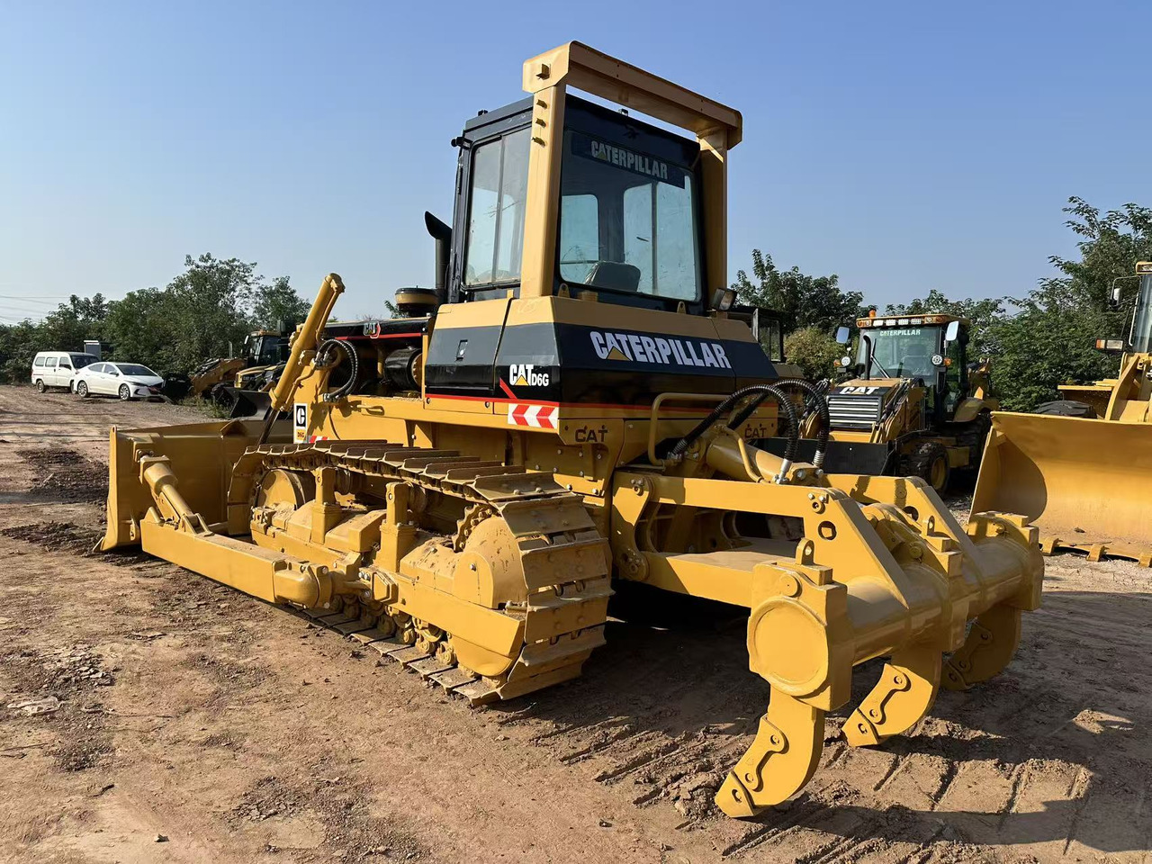 CATERPILLAR D6G Crawler Dozer - Buldozer: fotoğraf 3 CATERPILLAR D6G Crawler Dozer - Buldozer: fotoğraf 3