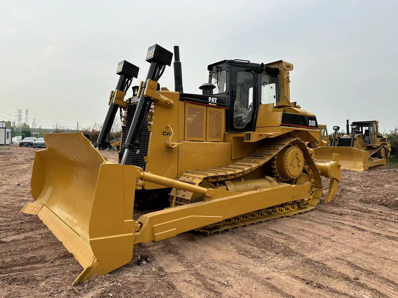 CATERPILLAR D8R - Buldozer: fotoğraf 1 CATERPILLAR D8R - Buldozer: fotoğraf 1