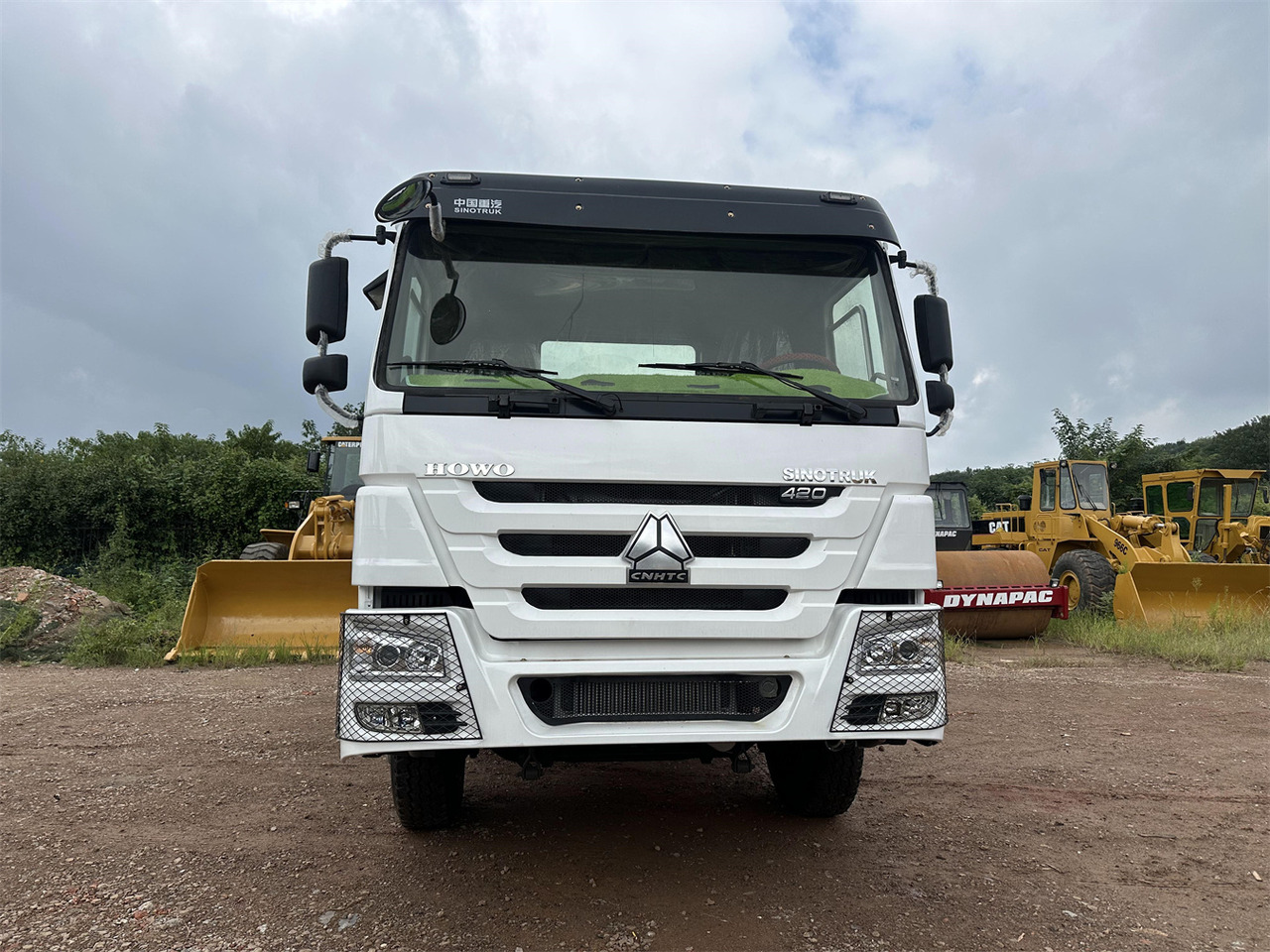 SINOTRUK Howo tractor unit 420hp - Çekici: fotoğraf 2 SINOTRUK Howo tractor unit 420hp - Çekici: fotoğraf 2