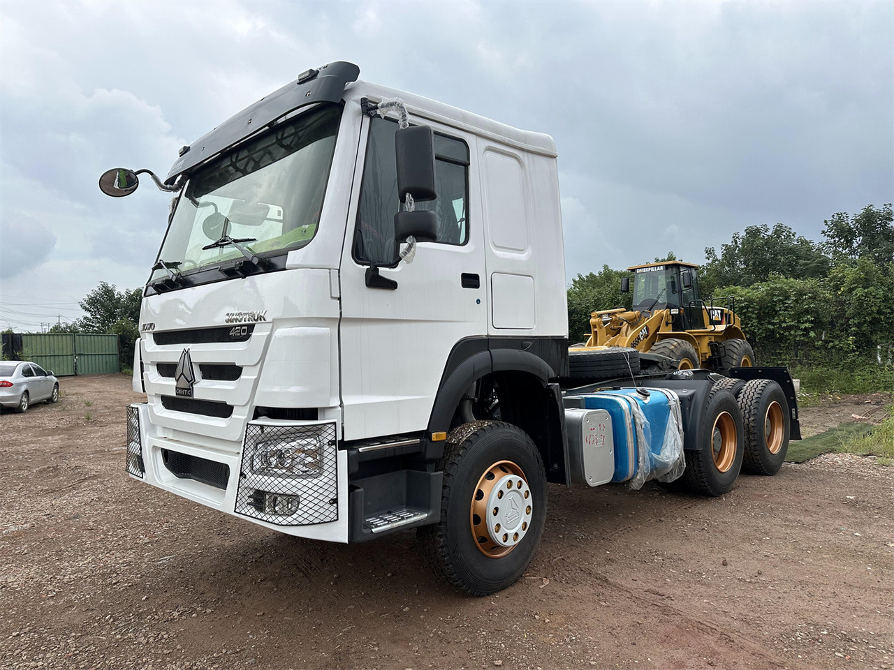 SINOTRUK Howo tractor unit 420hp - Çekici: fotoğraf 3 SINOTRUK Howo tractor unit 420hp - Çekici: fotoğraf 3
