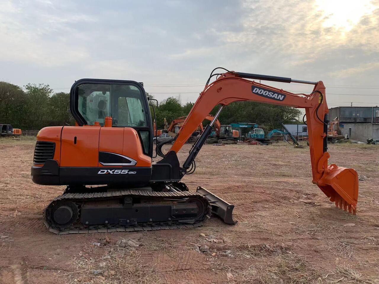 DOOSAN DX55 excavator - Ekskavatör: fotoğraf 4 DOOSAN DX55 excavator - Ekskavatör: fotoğraf 4