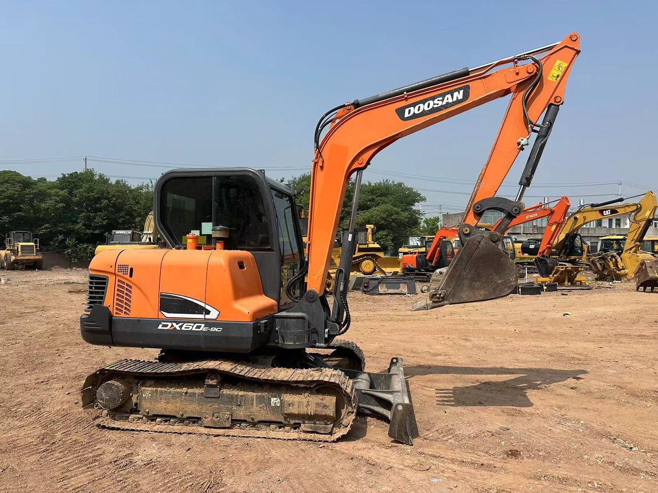 DOOSAN DX60 - Paletli ekskavatör: fotoğraf 5 DOOSAN DX60 - Paletli ekskavatör: fotoğraf 5