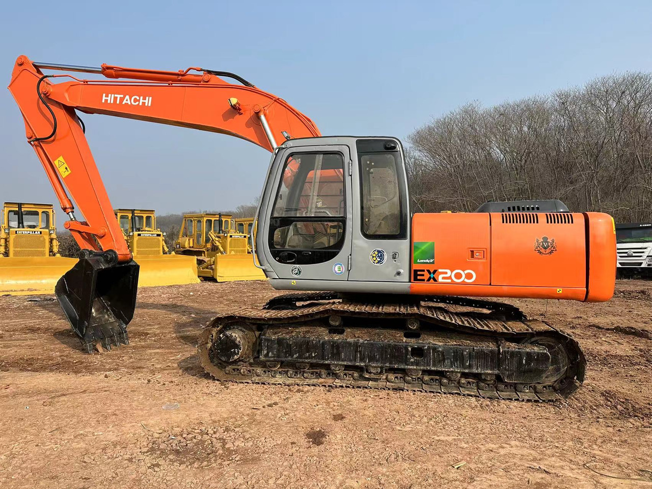 HITACHI EX200 - Paletli ekskavatör: fotoğraf 1 HITACHI EX200 - Paletli ekskavatör: fotoğraf 1