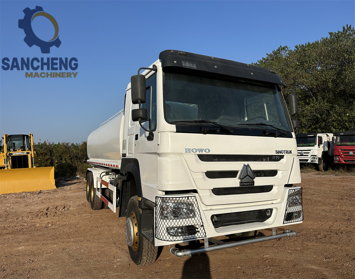 SINOTRUK HOWO 371 6x4 Water Tanker Truck - Tanker kamyon: fotoğraf 3 SINOTRUK HOWO 371 6x4 Water Tanker Truck - Tanker kamyon: fotoğraf 3