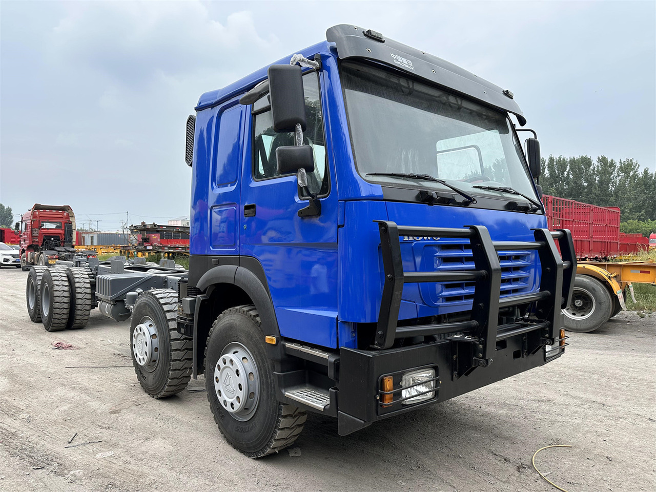 SINOTRUK HOWO 371 Chassis truck - Şasi kamyon: fotoğraf 1 SINOTRUK HOWO 371 Chassis truck - Şasi kamyon: fotoğraf 1