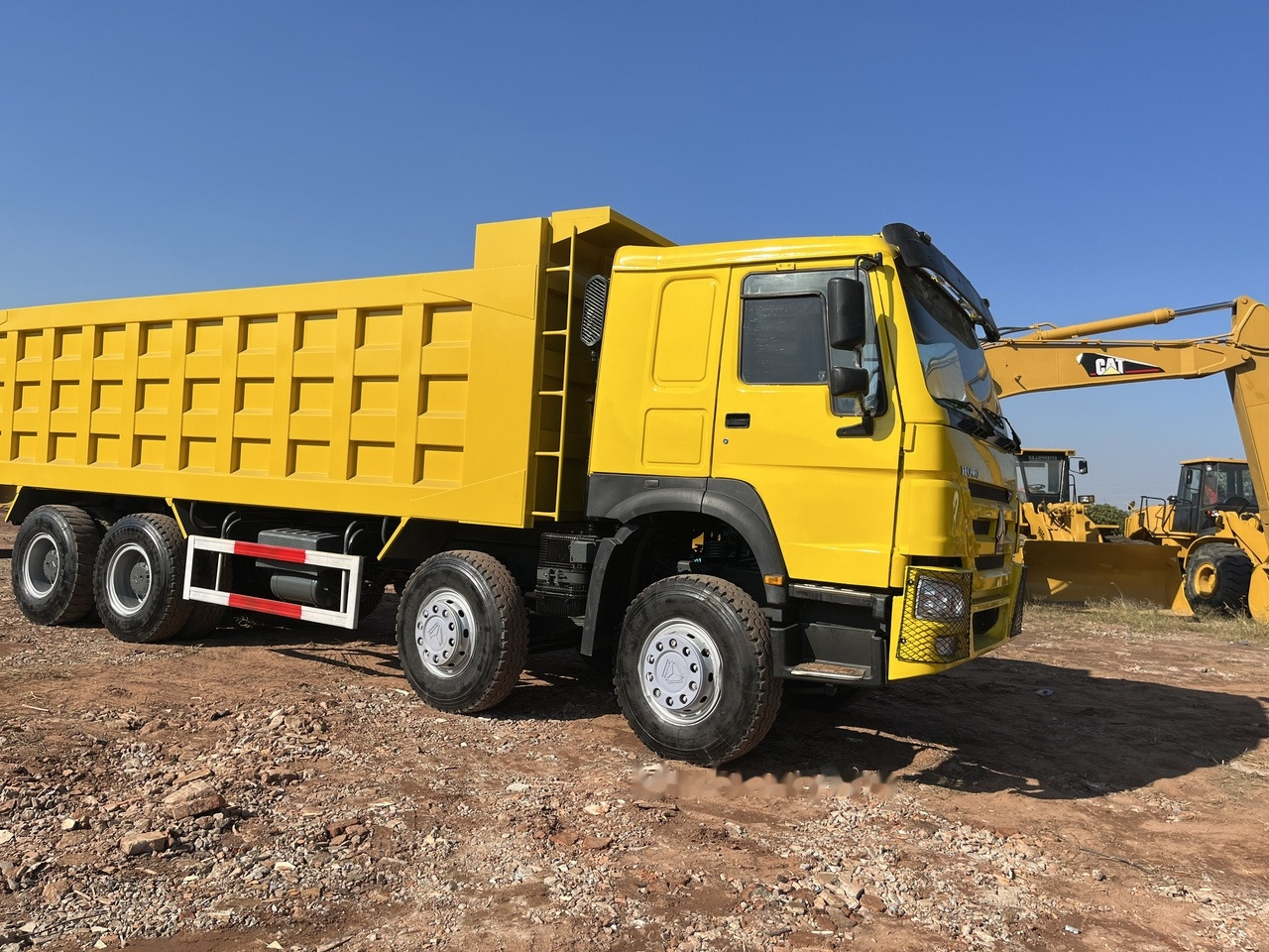 SINOTRUK HOWO 371 Dump Truck 8x4 - Damperli kamyon: fotoğraf 4 SINOTRUK HOWO 371 Dump Truck 8x4 - Damperli kamyon: fotoğraf 4