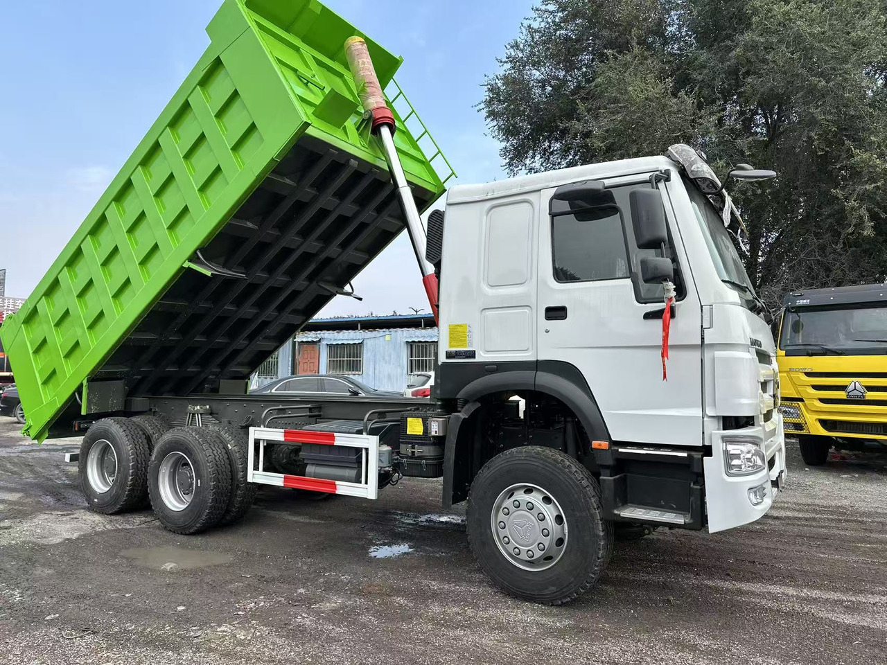 SINOTRUK HOWO 400HP 6X4 Tipper Truck - Damperli kamyon: fotoğraf 1 SINOTRUK HOWO 400HP 6X4 Tipper Truck - Damperli kamyon: fotoğraf 1