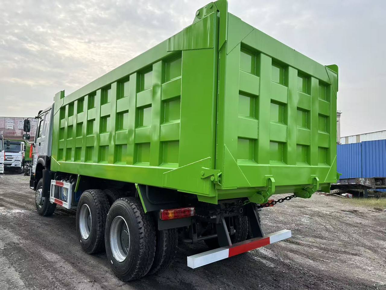 SINOTRUK HOWO 400HP 6X4 Tipper Truck - Damperli kamyon: fotoğraf 5 SINOTRUK HOWO 400HP 6X4 Tipper Truck - Damperli kamyon: fotoğraf 5