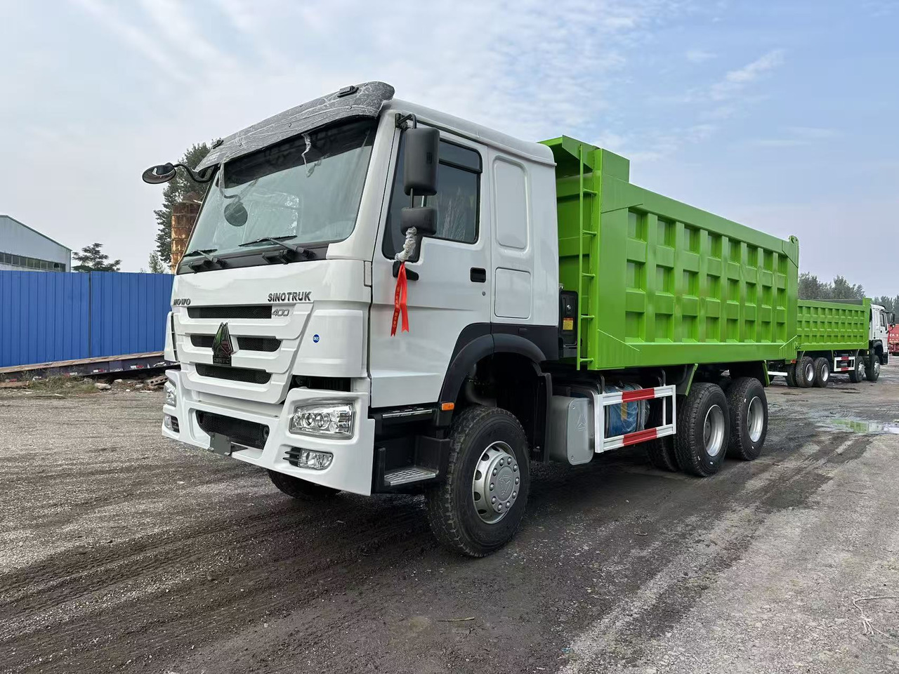 SINOTRUK HOWO 400HP 6X4 Tipper Truck - Damperli kamyon: fotoğraf 1 SINOTRUK HOWO 400HP 6X4 Tipper Truck - Damperli kamyon: fotoğraf 1