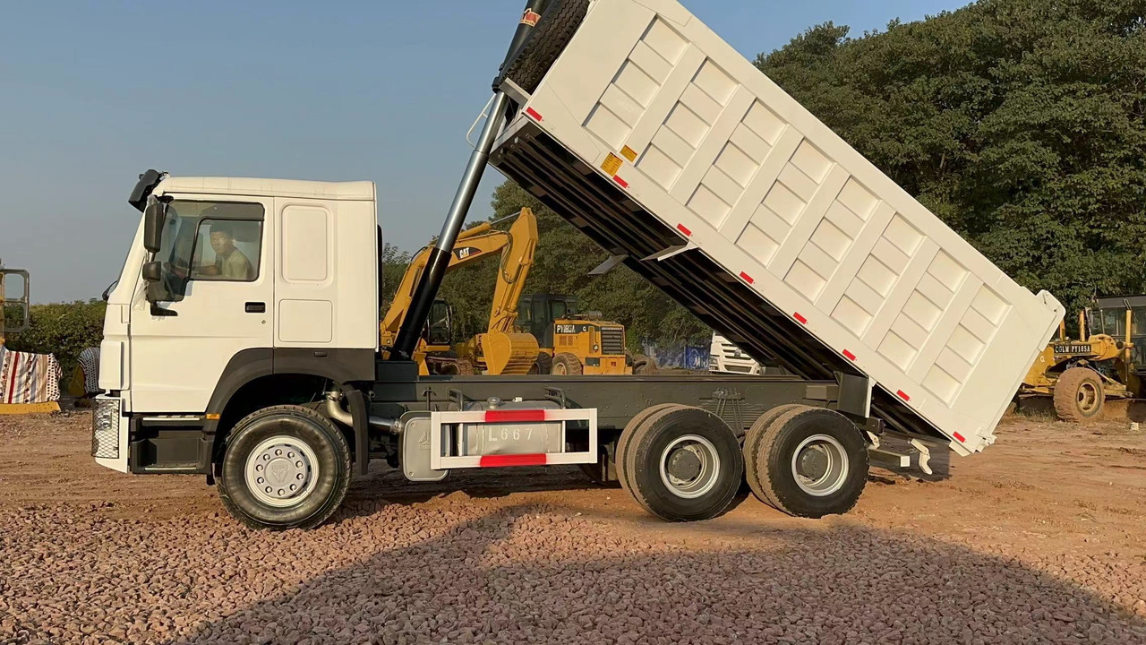 SINOTRUK HOWO HOWO 371 6x4 - Damperli kamyon: fotoğraf 4 SINOTRUK HOWO HOWO 371 6x4 - Damperli kamyon: fotoğraf 4