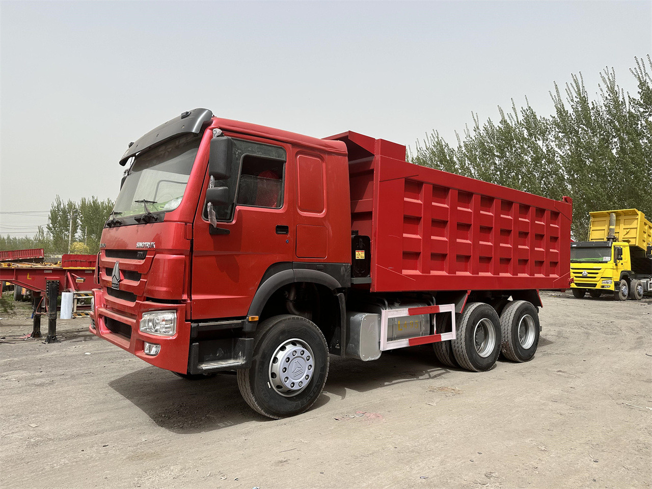 SINOTRUK Howo Dump truck 371 - Damperli kamyon: fotoğraf 2 SINOTRUK Howo Dump truck 371 - Damperli kamyon: fotoğraf 2