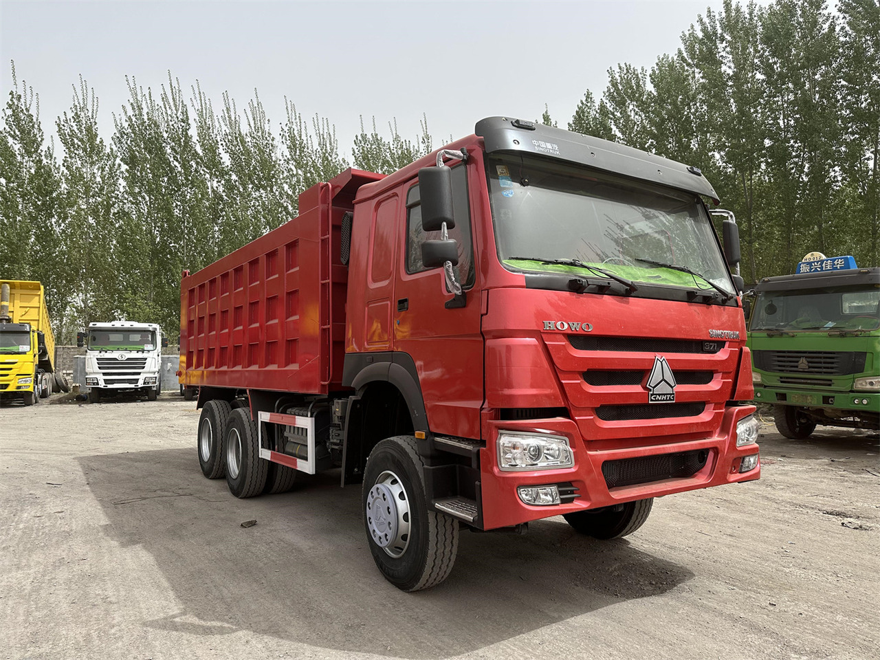 SINOTRUK Howo Dump truck 371 - Damperli kamyon: fotoğraf 1 SINOTRUK Howo Dump truck 371 - Damperli kamyon: fotoğraf 1
