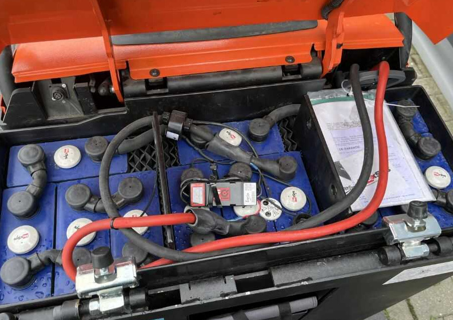 BT TSE300 - Akülü çekici: fotoğraf 5 BT TSE300 - Akülü çekici: fotoğraf 5
